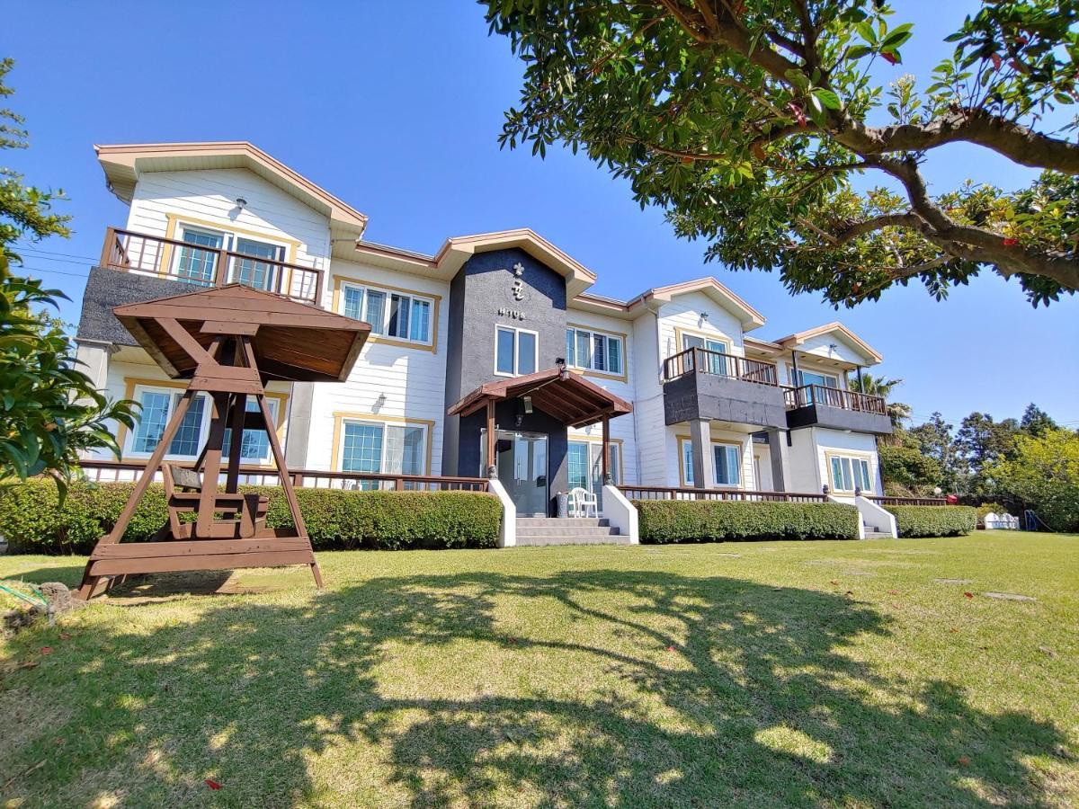 Gyulhouse Pension Seogwipo Exterior foto