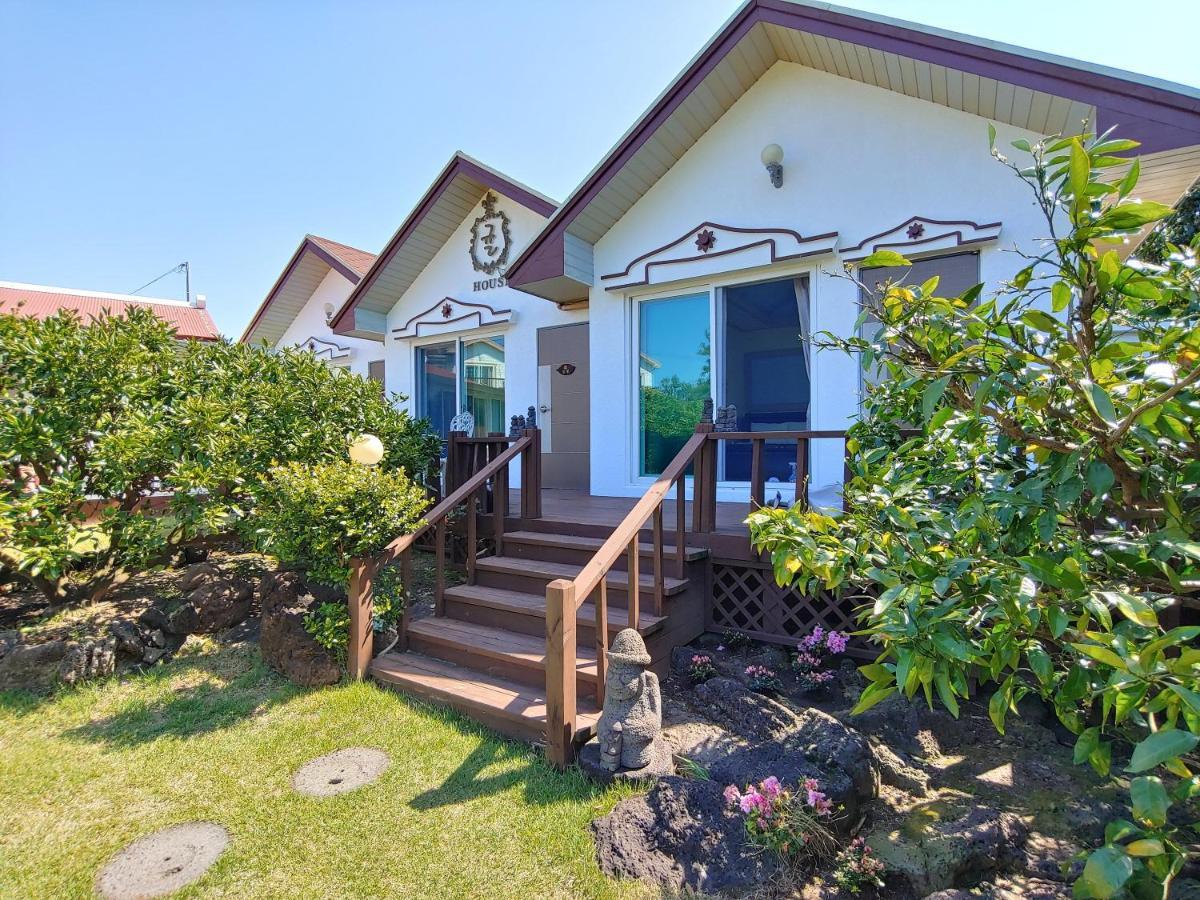 Gyulhouse Pension Seogwipo Exterior foto